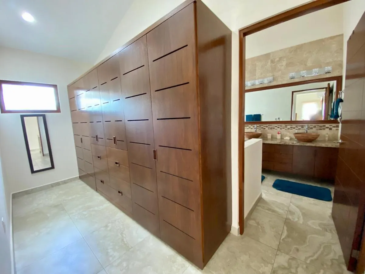 Casa Arnold - Luxurious 4 Bedroom Villa With Pool Puerto Aventuras 0*,  Mexico